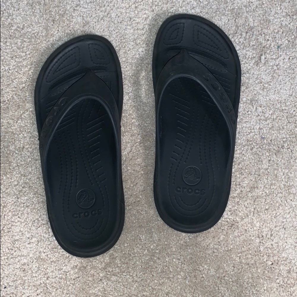 crocs flip flops